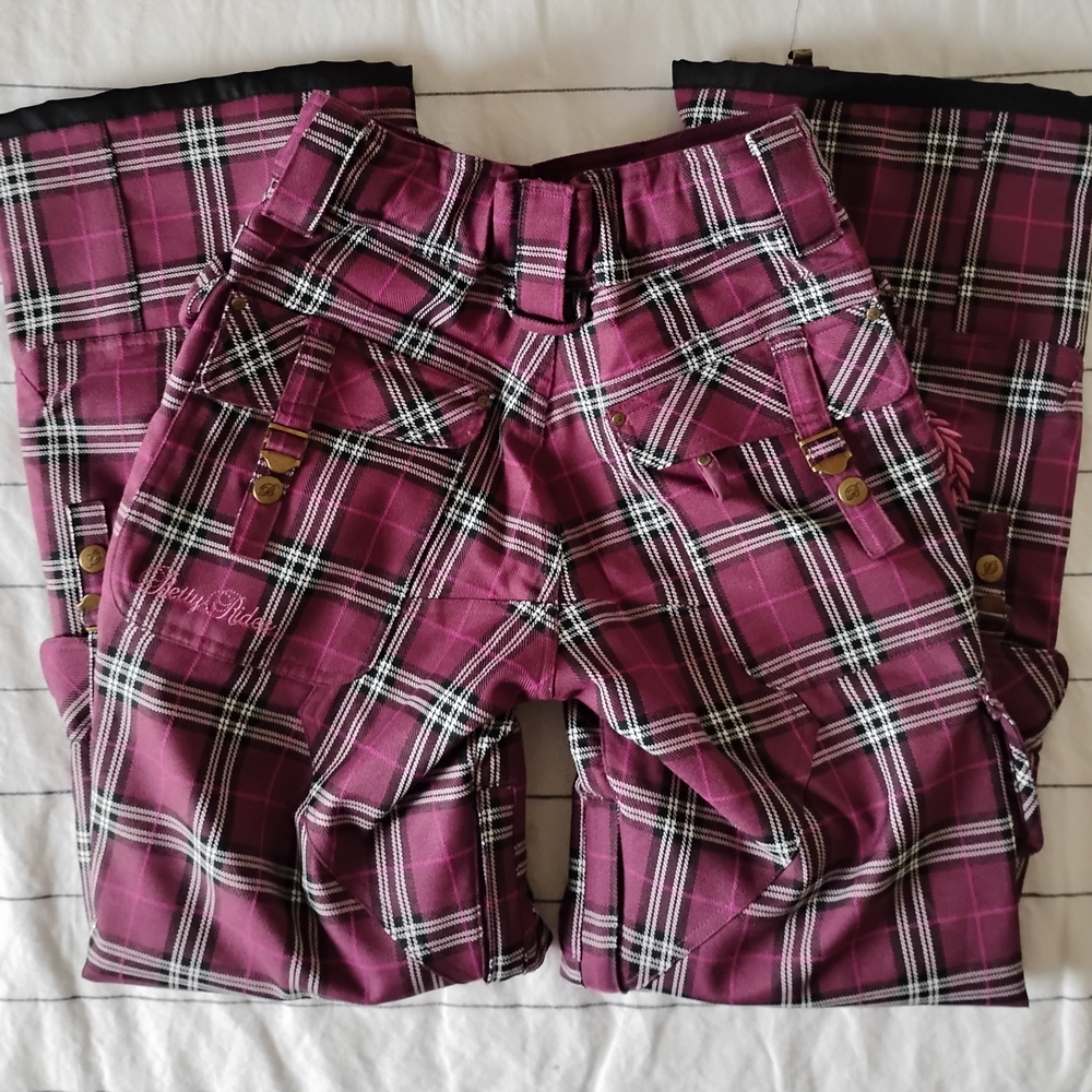 Betty Rides Snow Pants - Picture 2 of 11